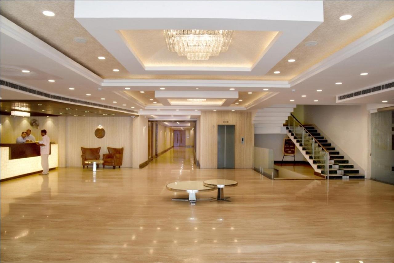 Hotel Krishna Palace, Ayodhya Zewnętrze zdjęcie